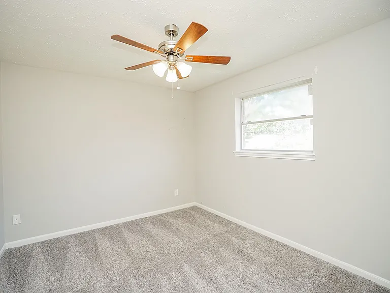 22418 Goldstone Dr — Photo 22