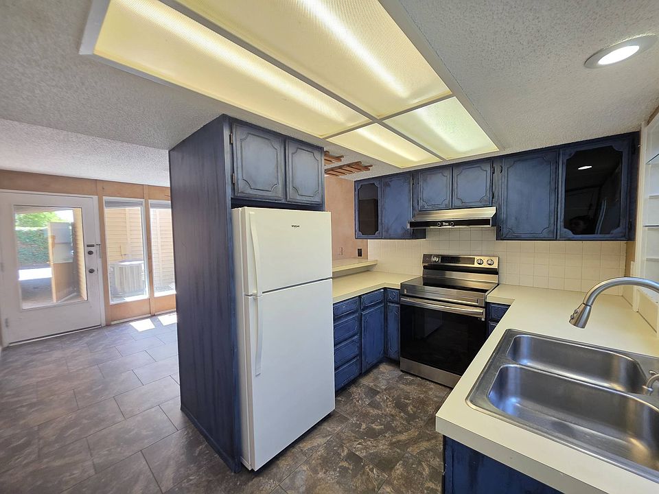 1st image of 1623 Mowry Sq #1