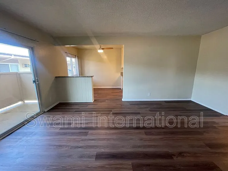 633 S Walnut St #7 — Photo 8
