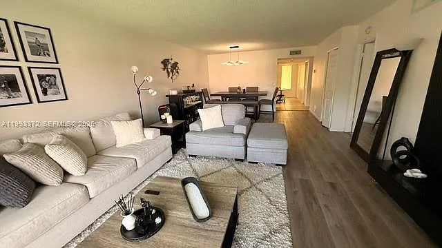 231 Lakeview Dr #204 — Photo 9