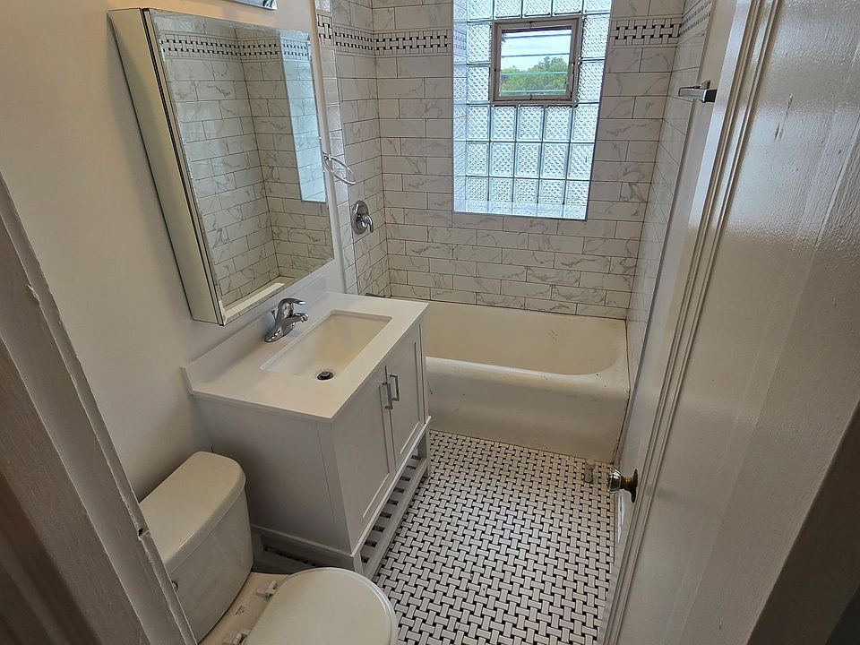 2nd Bathroom