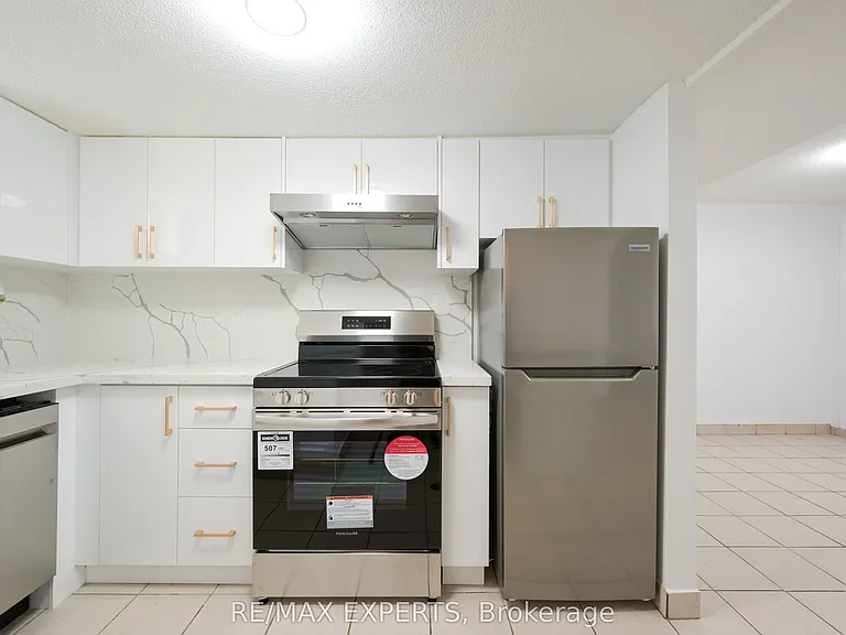 59 Silver Arrow Cres #BASEMENT — Photo 17