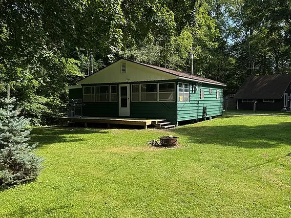 8468 83rd St, Wapello, IA 52653