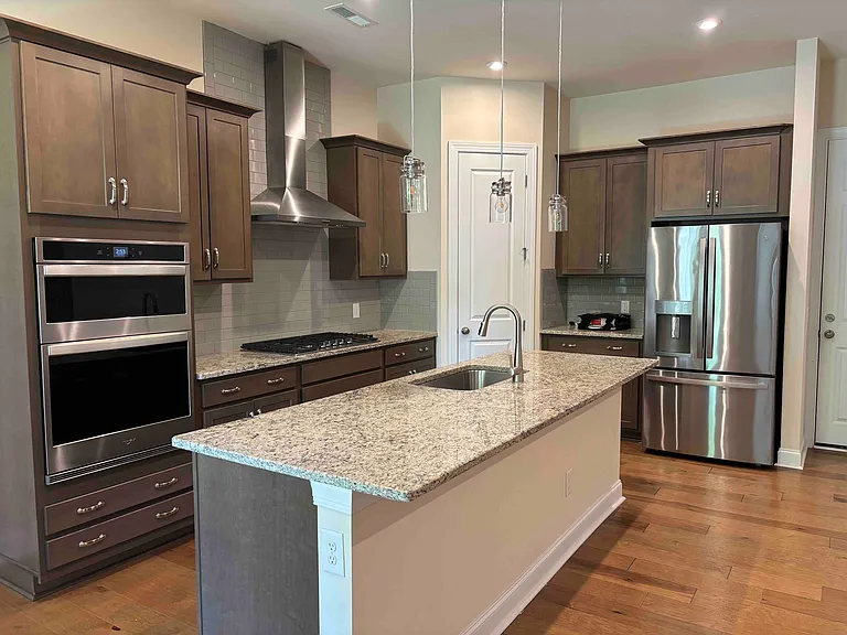 207 Heathbrook Ln — Photo 8