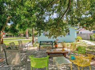 1166R Sunset Point Rd, Clearwater, FL 33755