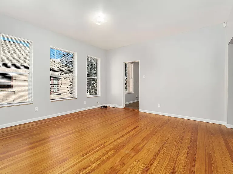 4833 W 33rd Ave — Photo 4