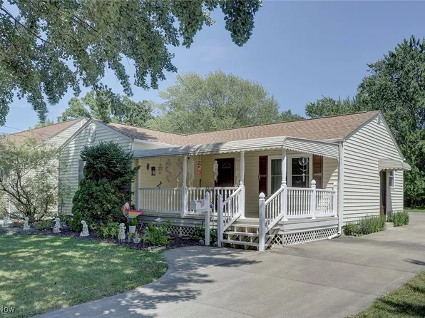 1525 Root Rd, Lorain, OH 44052