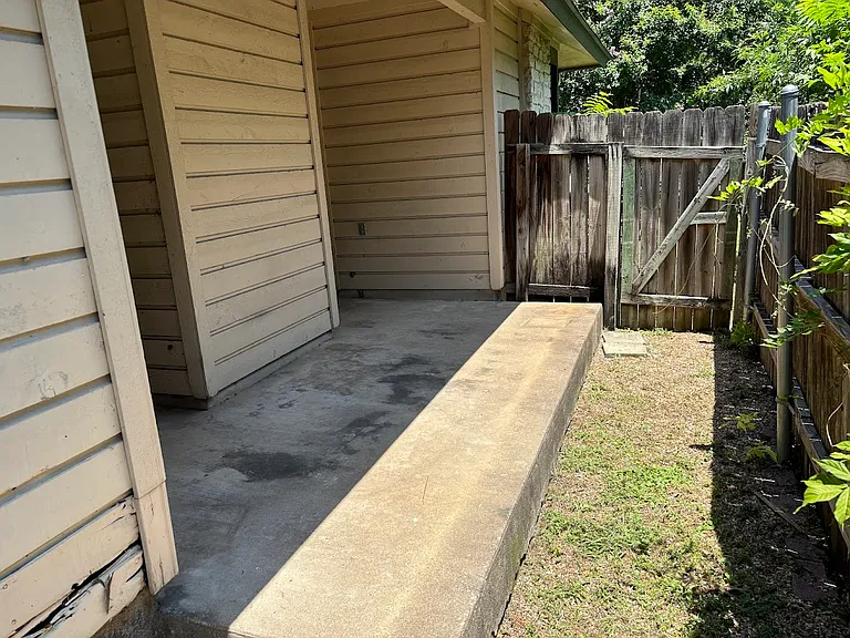 2607 Howellwood Way #A — Photo 17