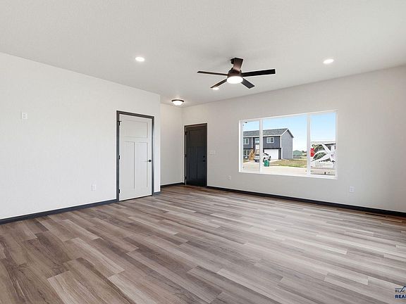3rd image of 518 Alpha Ave