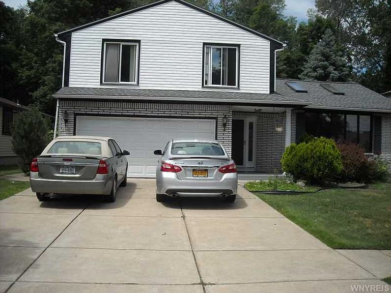 1st image of 128 Cromwell Dr