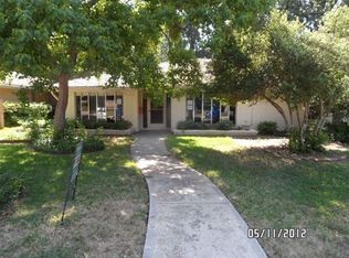 6949 Hunnicut Rd, Dallas, TX 75227