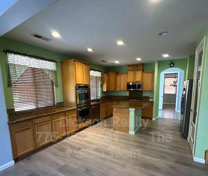 7255 Fox Wood Ln — Photo 3