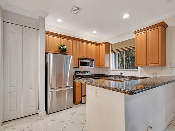2nd image of 1020 Murano Bay Dr