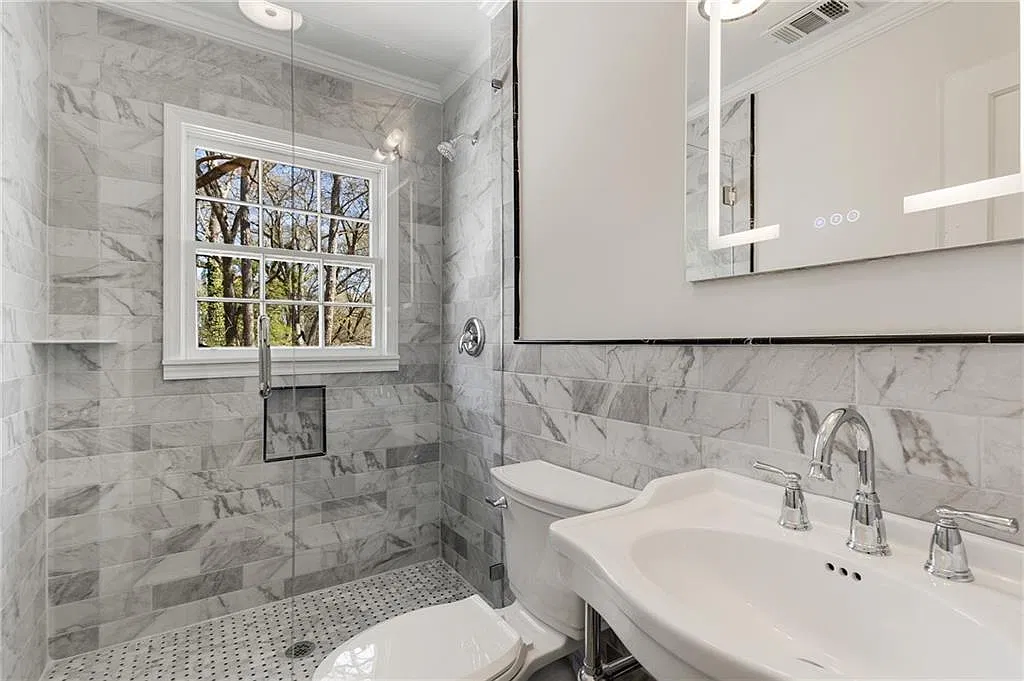 1 bed, 1700 sqft, $700 — Photo 2