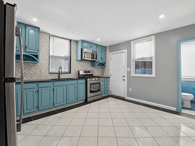 3445 Harwell Ave — Photo 10