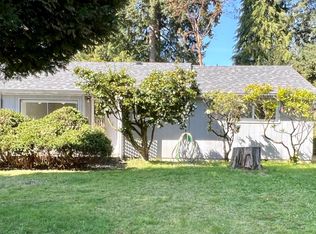 12039 Roosevelt Way NE, Seattle, WA 98125