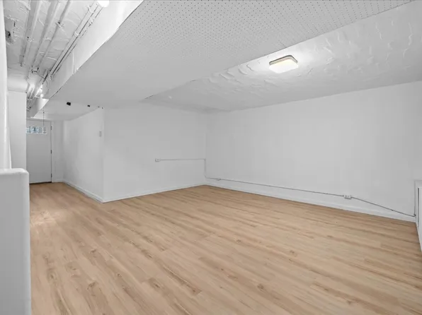 140 Van Cortlandt Park S image 22 of 37