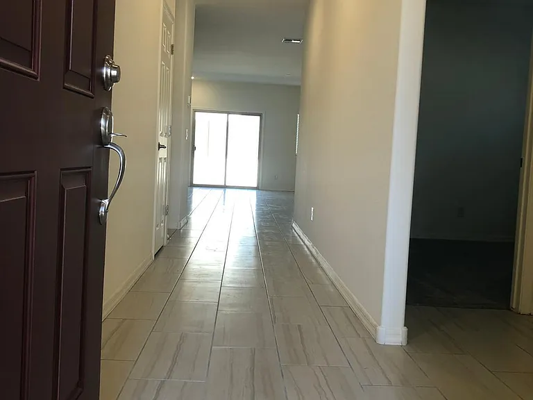 162 W Seven Seas Dr — Photo 9