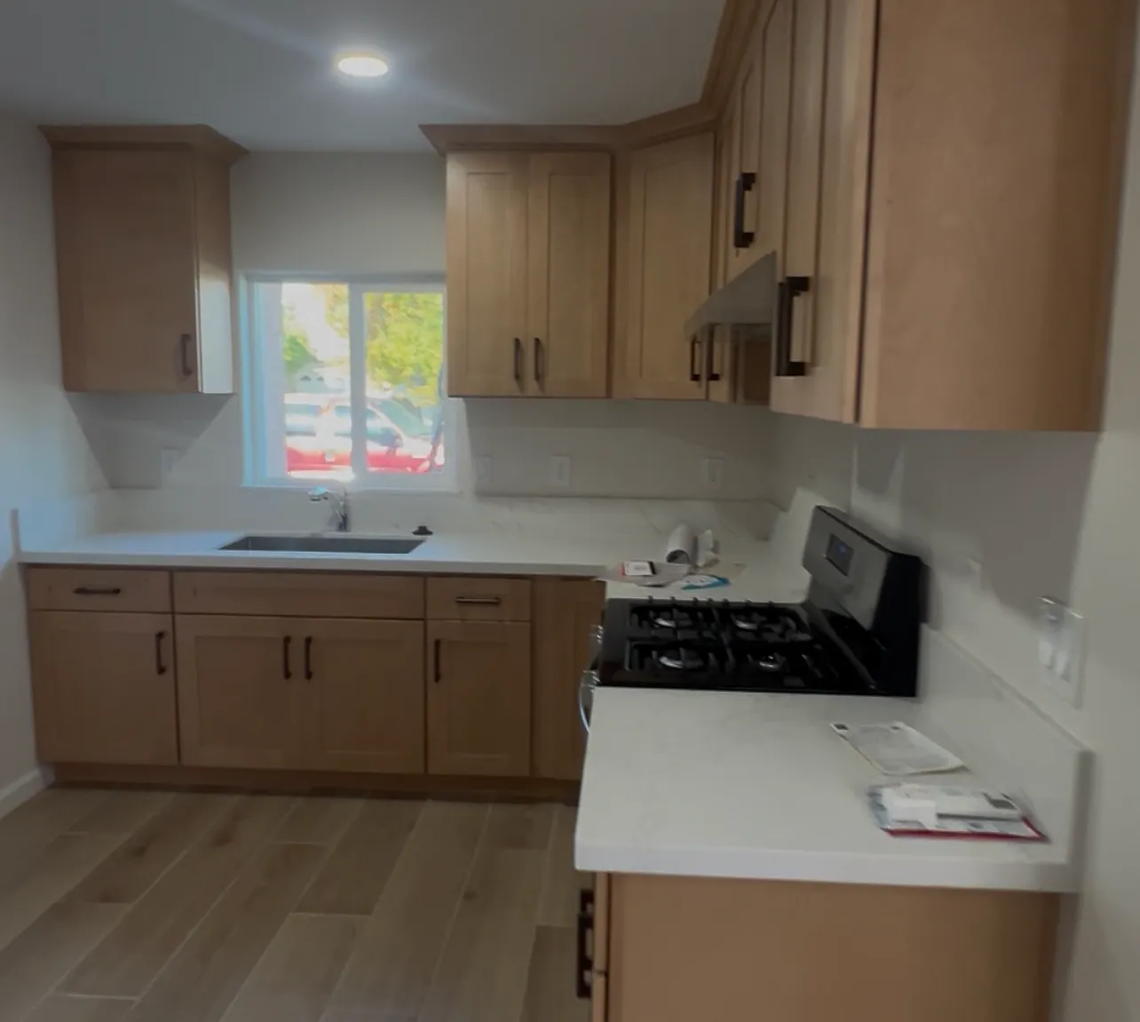 2 bed, 569 sqft, $2,750 — Photo 3