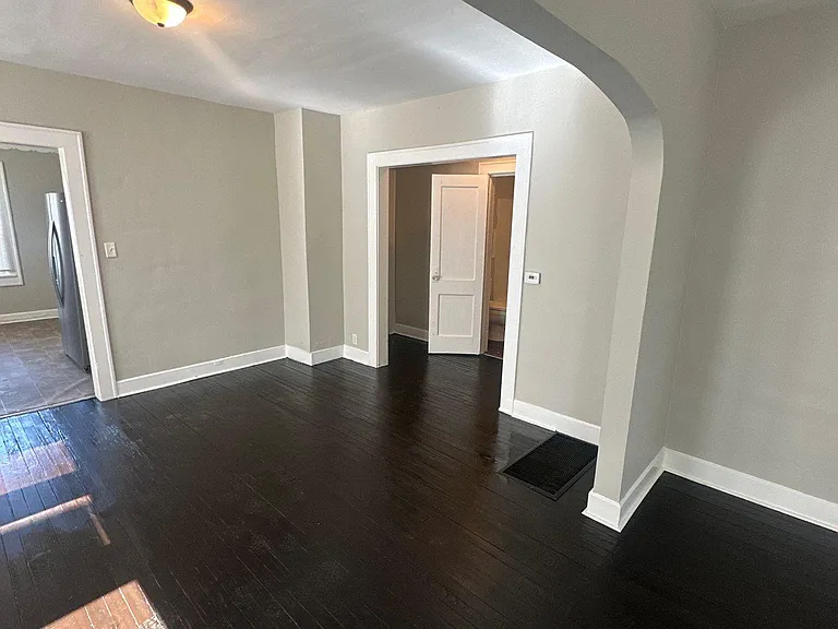 1122 King Ave — Photo 15