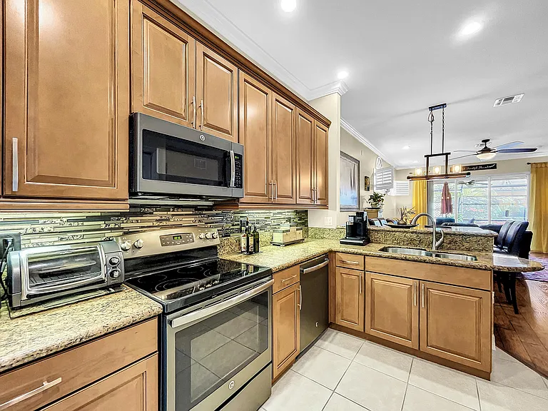 20610 W Silver Palm Dr — Photo 26
