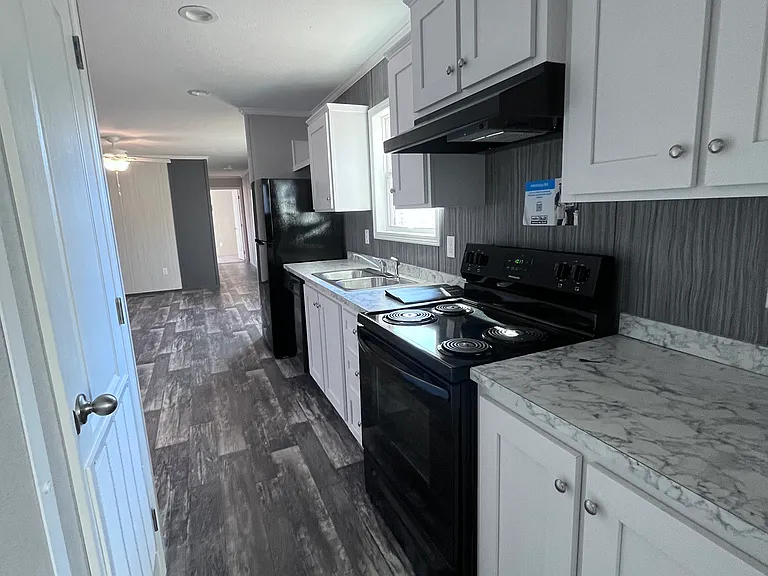 33241 Evergreen Dr — Photo 7