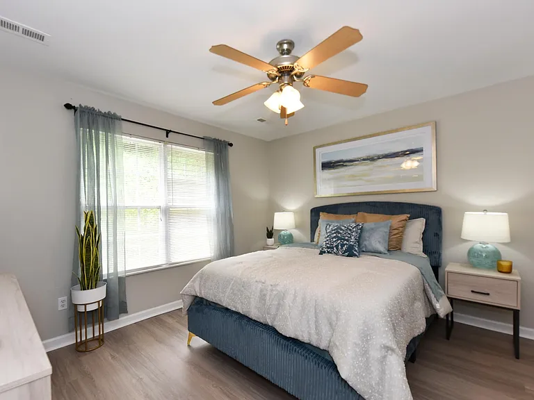 Residences at Devanshire — Photo 6