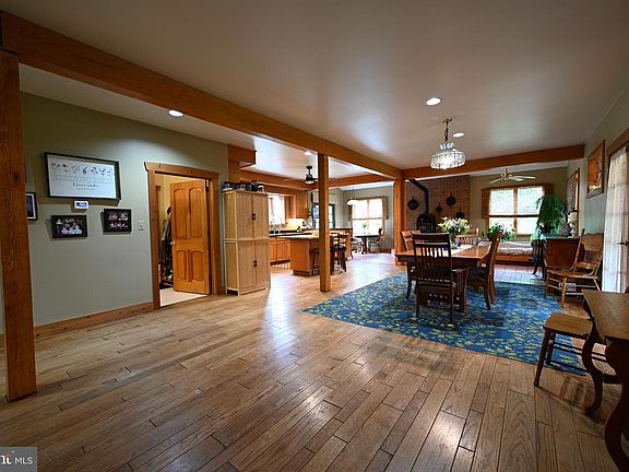 3rd image of 20 Hluchy Rd