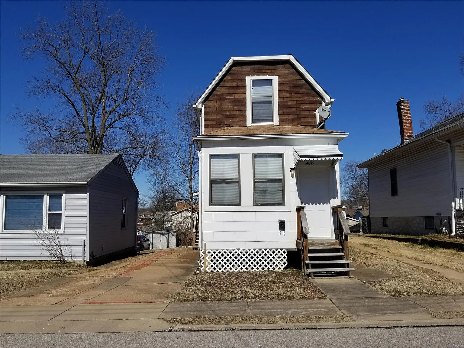 4621 Oldenburg Ave photo 1