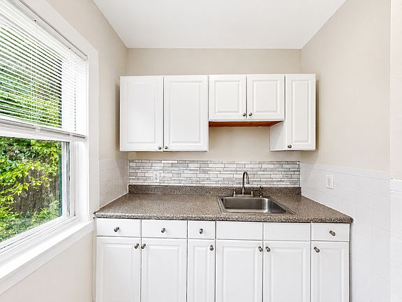 3rd image of 50 Willowwood St #55