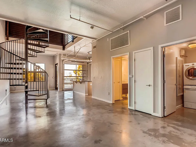 914 E Osborn Rd #210 — Photo 3