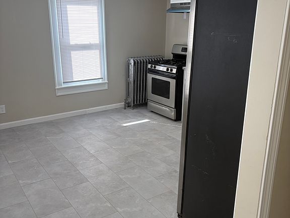 5th image of 4567 Mapleton Rd #1