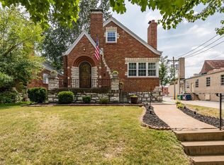 5828 Pernod Ave, Saint Louis, MO 63139