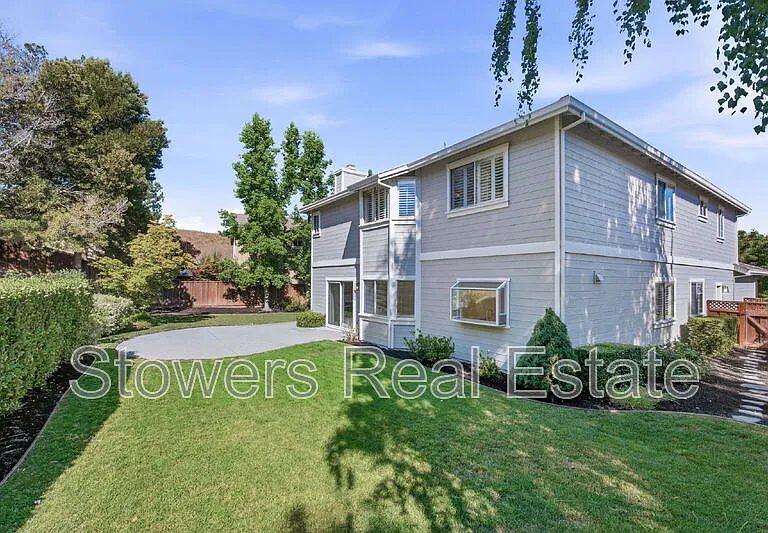 23 Westbourne Ct — Photo 50