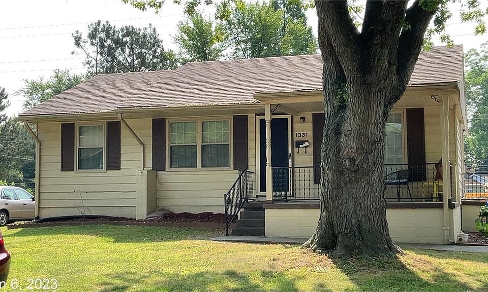 1st image of 1331 Gilbert Ln