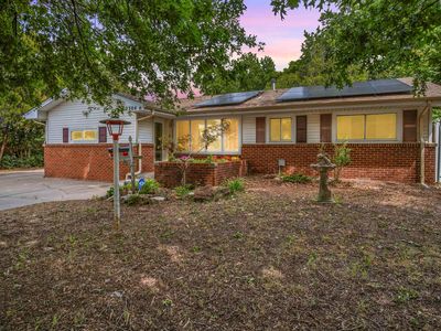 2304 E Glen Oaks Dr, Wichita, KS, 67216