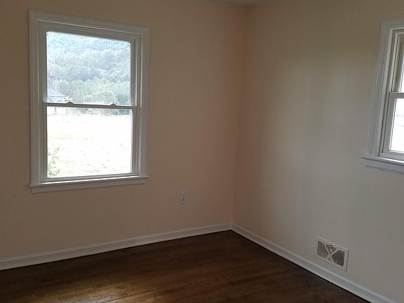 5th image of 7640 Berganblick Ln