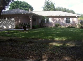 1884 Nicklaus Dr, Melbourne, FL 32935