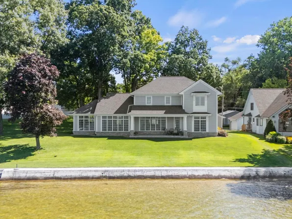 40 Lane 375 Crooked Lk, Angola, IN 46703