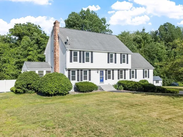 19 Villanova Dr, Westford, MA 01886
