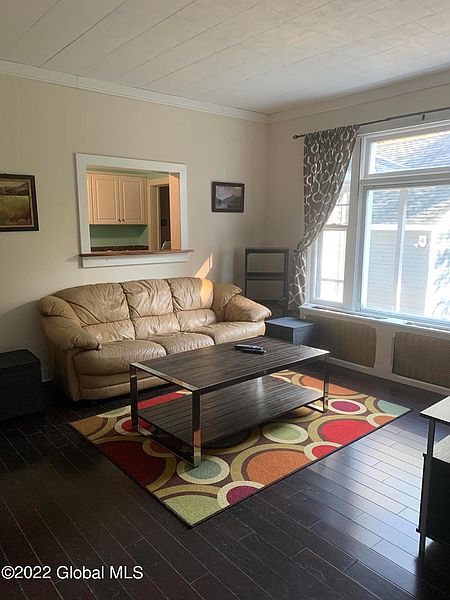 3rd image of 218 East Avenue