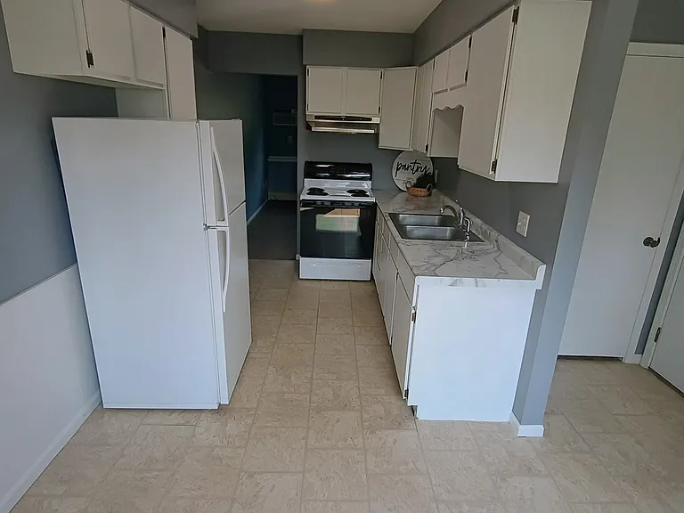 320 Johnson St SE #D — Photo 16