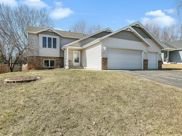 807 7 1/2 Ave N, Sauk Rapids, MN 56379