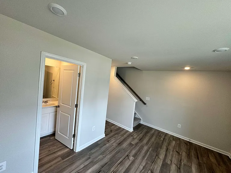 11 Brookfield Mews — Photo 10