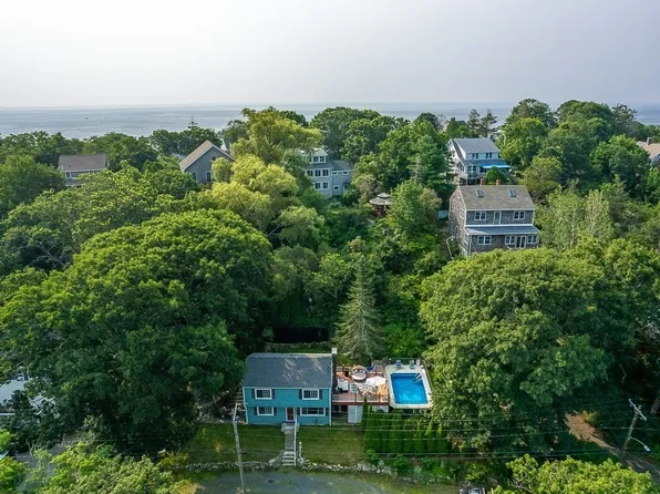 133 Thatcher Rd, Gloucester, MA 01930