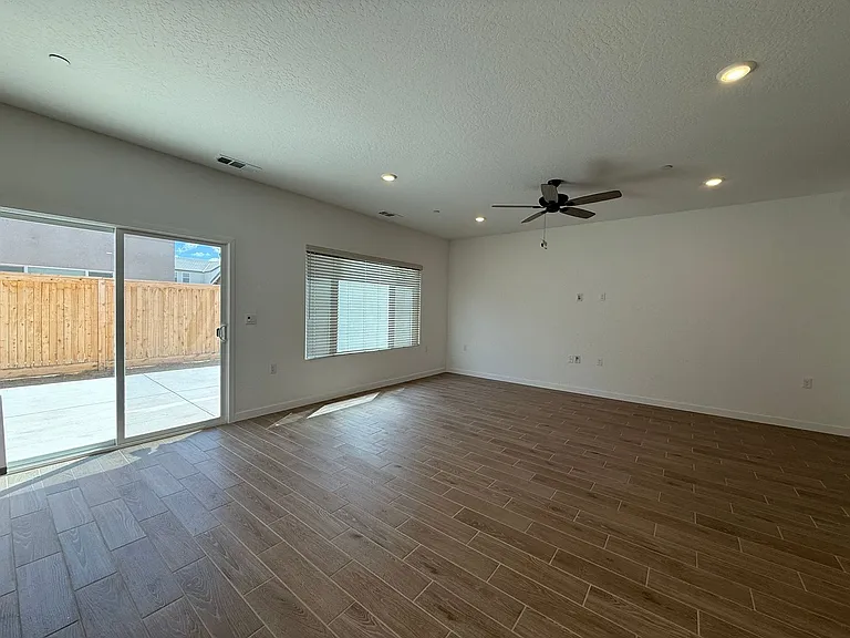 1036 Fruitwood Ave — Photo 14