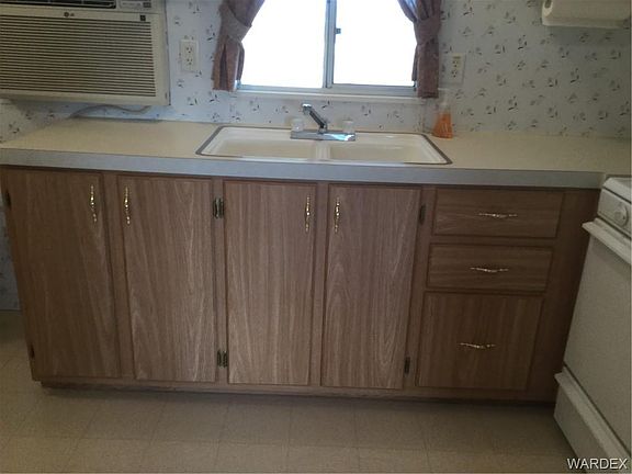 4th image of 8288 S Evergreen Dr