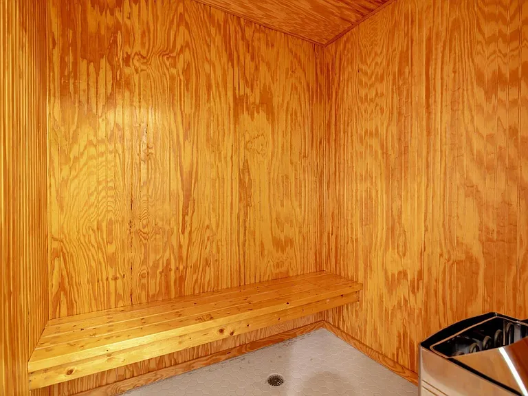 12564 Memorial Dr — Photo 40