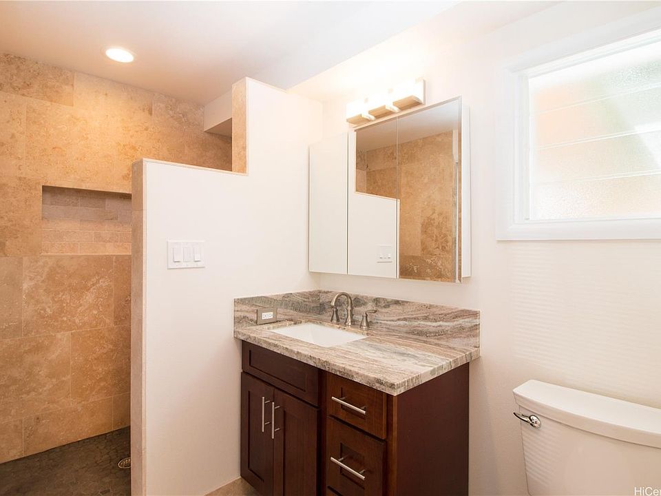 1st image of 819 Oneawa St #1