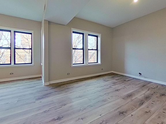 2nd image of 3458 N Southport Ave #1409-3